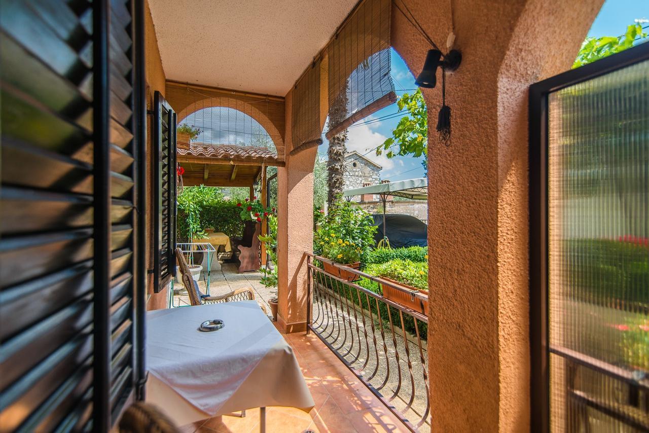 Apartment Vilma Funtana Exterior foto